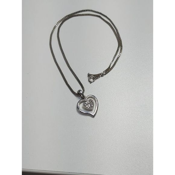Gemmed Heart stainless steel Pendant & Chain - Picture 1 of 6